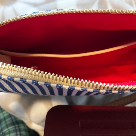 Dooney and bourke navy/white stripe crossbody/pouchette - Picture 4 of 4